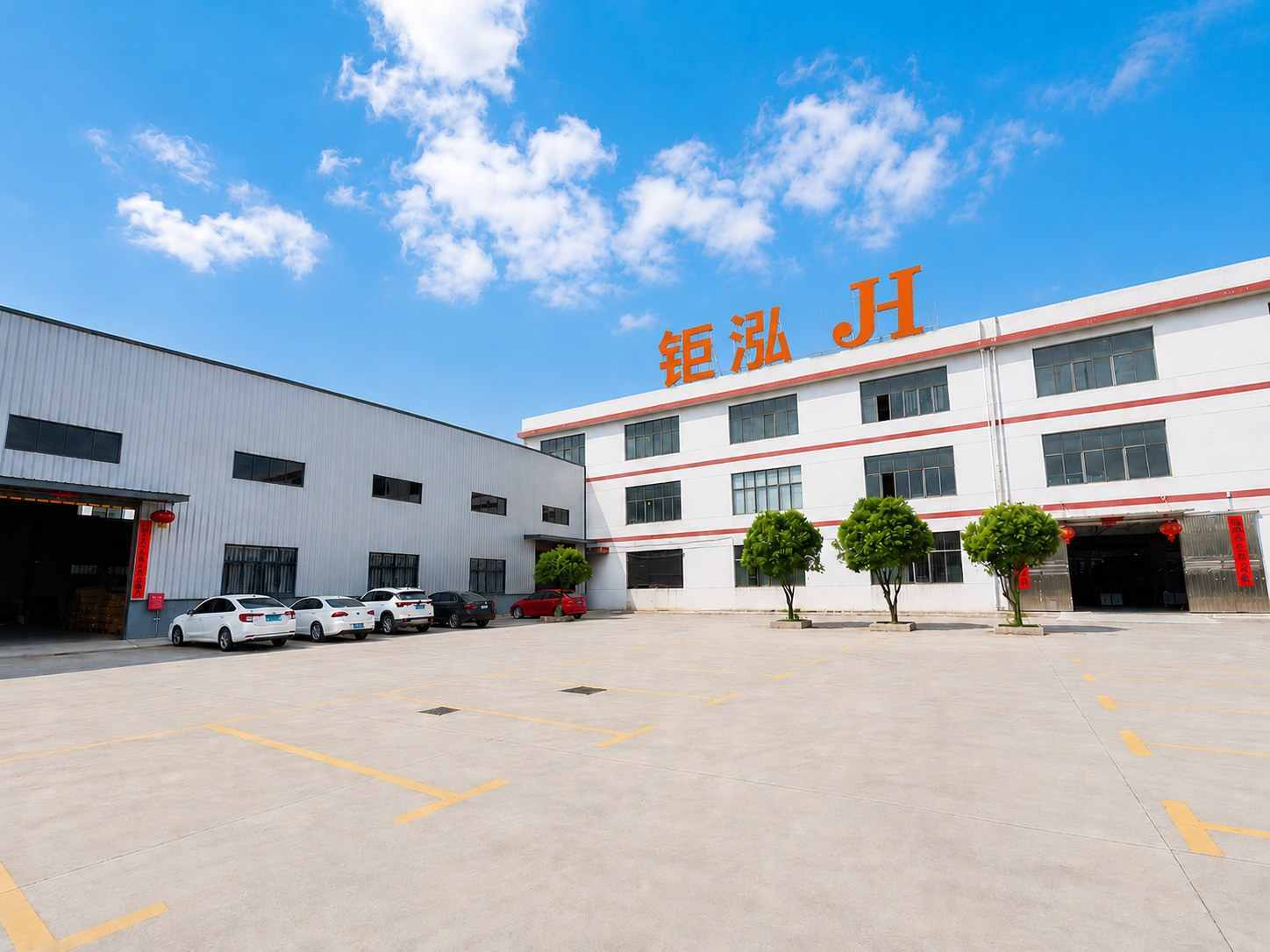 Blog công ty mới nhất về Wanzai Juhong Hardware: Xây dựng một cơ sở sản xuất mũ nước hoa hợp kim kẽm chuyên nghiệp