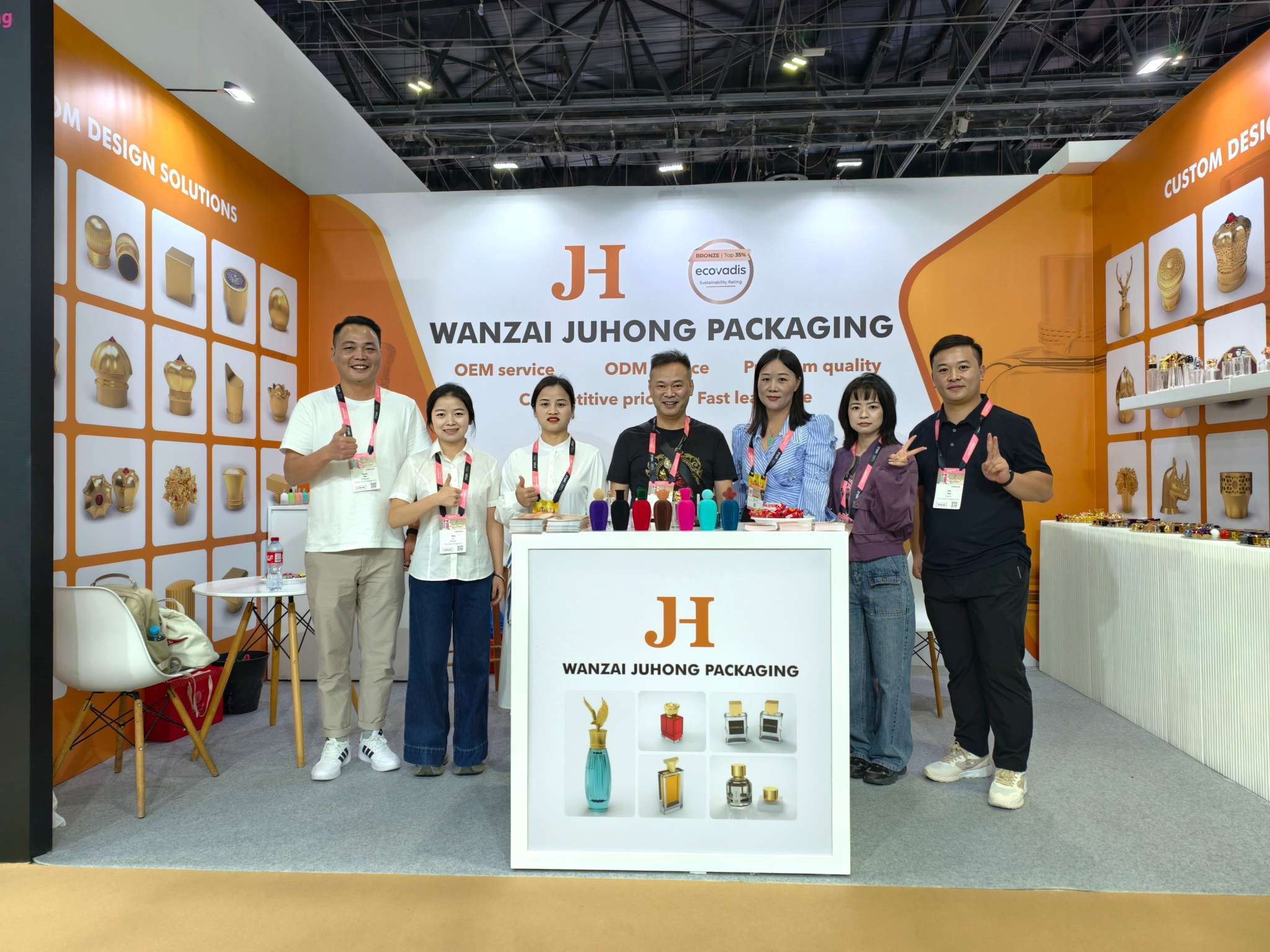 Blog công ty mới nhất về Juhong Packaging xuất hiện tại Beautyworld Middle East 2025 tại Dubai, giới thiệu các sản phẩm bôi hương sang trọng Zamak