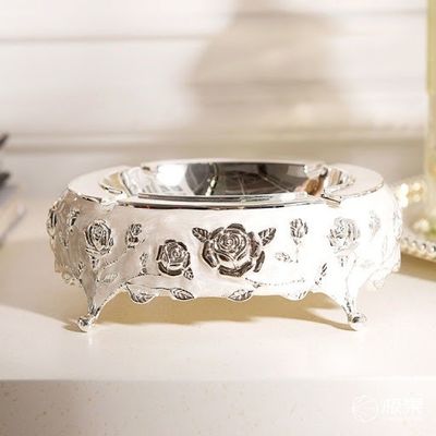 Vòng tròn 30mm Logo nổi Logo kim loại Cigar Beach Gạt tàn